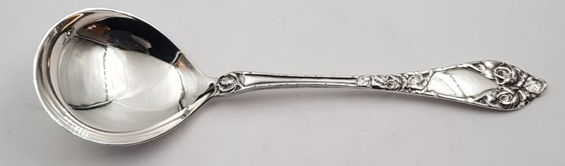 Opphøyd rose: Kompott/serveringsskje 18,5 cm