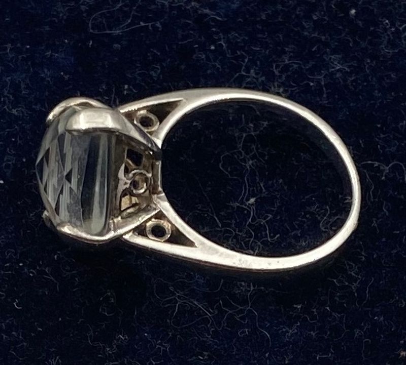 Ring 925 sølv med sten.(23)