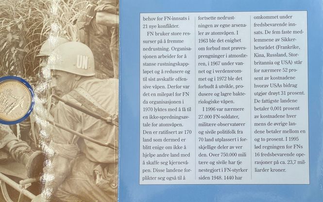 Hovedbilde 5 kr 1995 FN kv. 0. I folder med info.